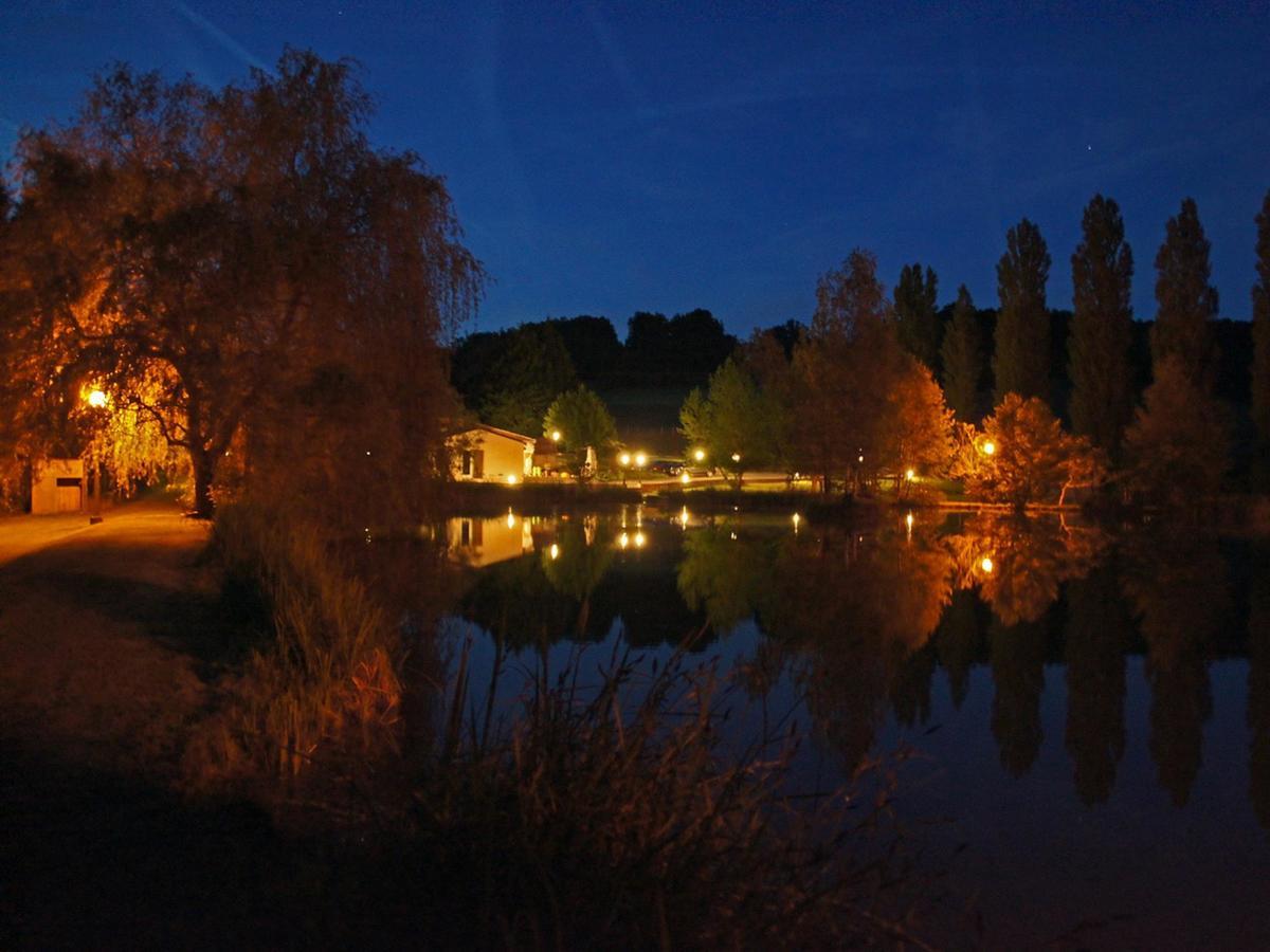 Le Domaine de L'étang de Sandanet Issac Esterno foto