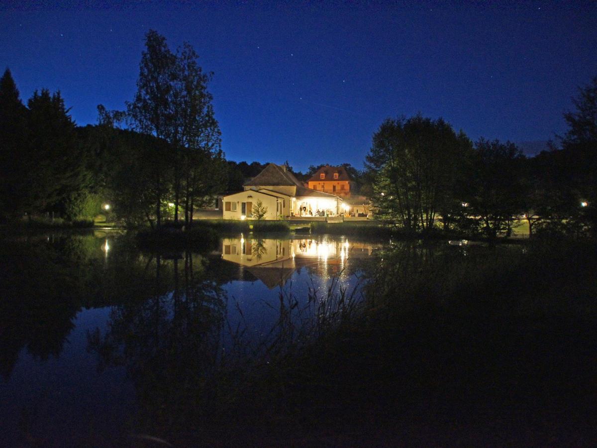 Le Domaine de L'étang de Sandanet Issac Esterno foto