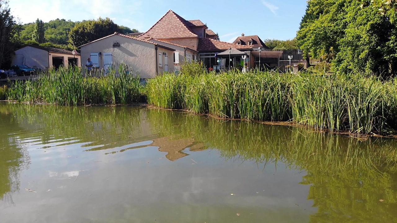 Le Domaine de L'étang de Sandanet Issac Esterno foto